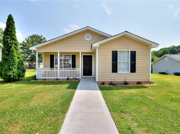 130 Dove Lndg, Social Circle, GA 30025