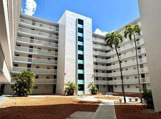 15600 NW 7th Ave APT 211, Miami, FL 33169