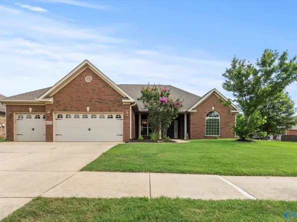 4527 Blairmont Dr SE, Owens Cross Roads, AL 35763