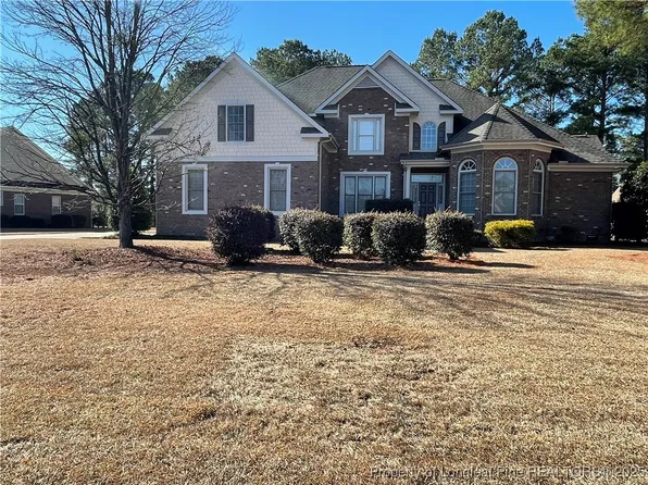 228 Stoneleigh Dr, Fayetteville, NC 28311