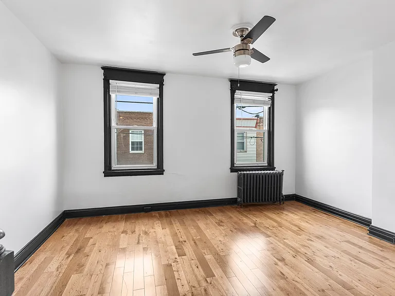 130 McClellan St — Photo 12
