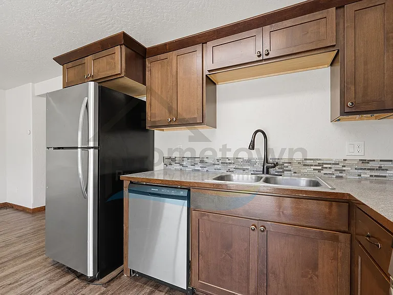 1622 E 3rd Ave — Photo 10