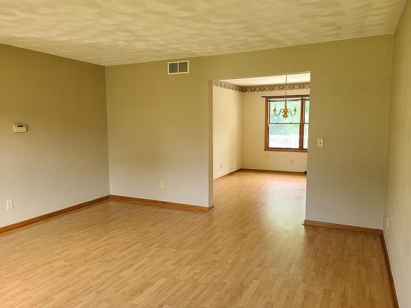 3rd image of 7336 Countryshire Ln