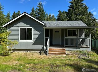 7041 E Washington Street, Port Orchard, WA 98366
