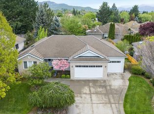 747 Eastridge Dr, Medford, OR 97504