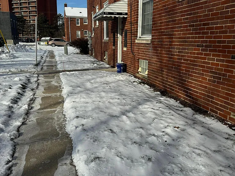 21909 Snow Ave — Photo 43