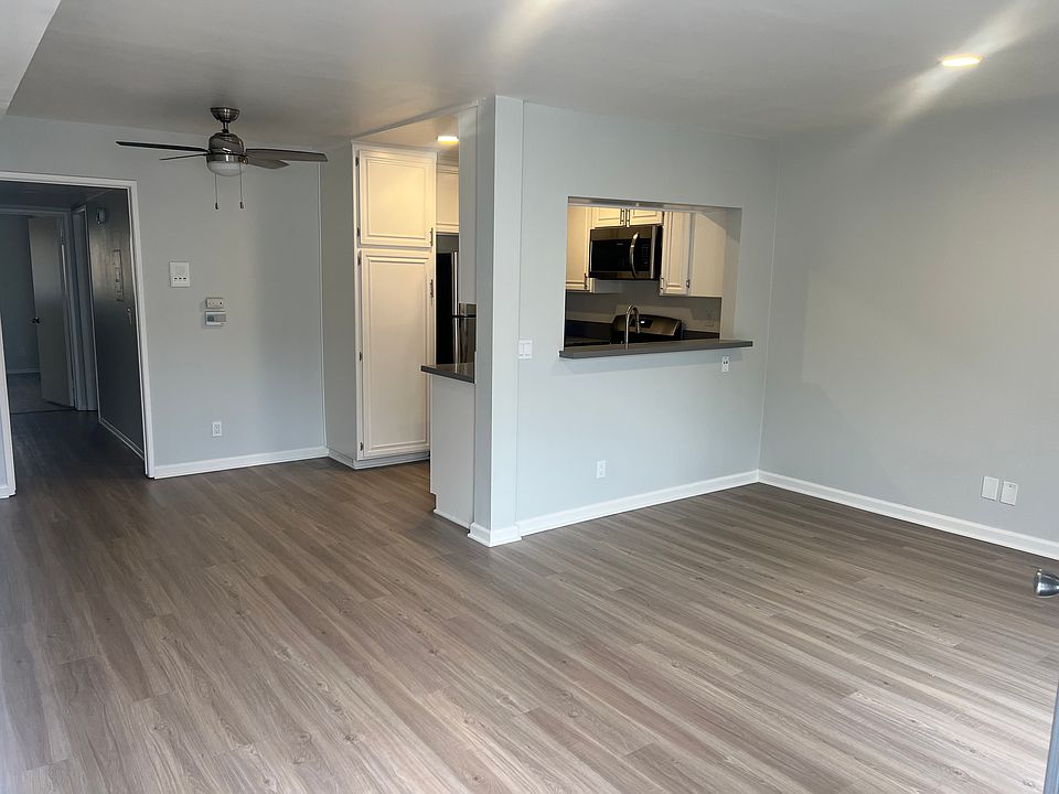 1st image of 4648 Fulton Ave #104