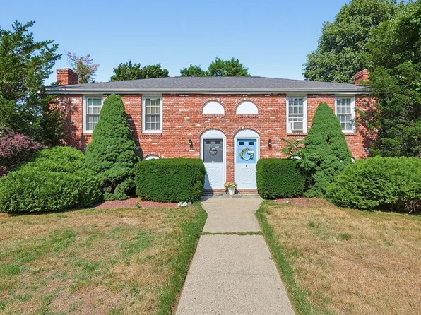 2 Mathurin Rd, Plainville, MA 02762