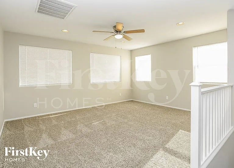 4056 Little Bay Ave — Photo 6