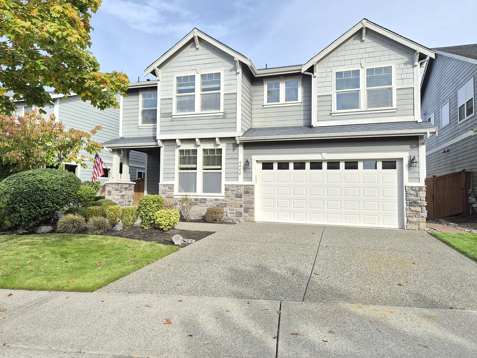 5 bed, 2.5 bath, 2929 sqft, $3,300 — Photo 1