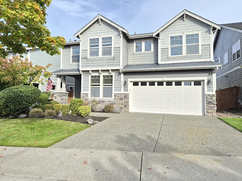 4442 Logan Dr NE