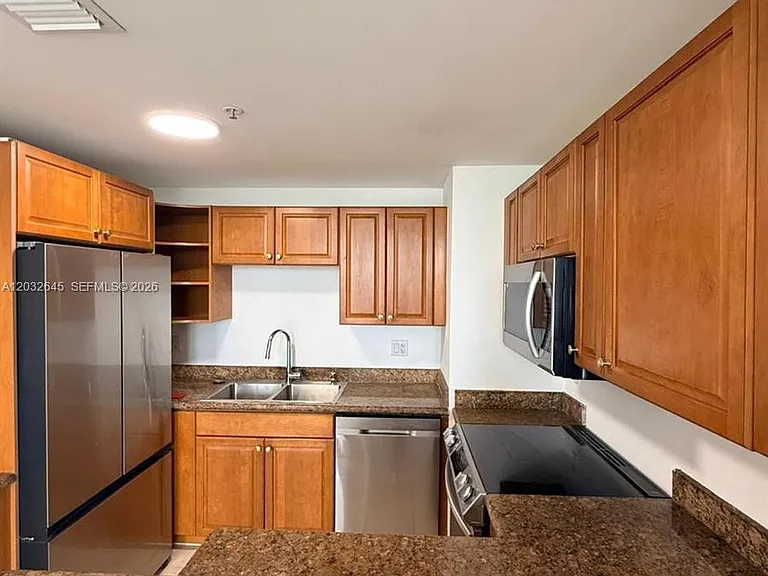 357 Almeria Ave #802 — Photo 14