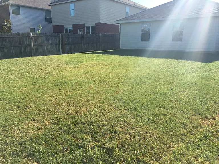 11405 Gloriosa Dr — Photo 4