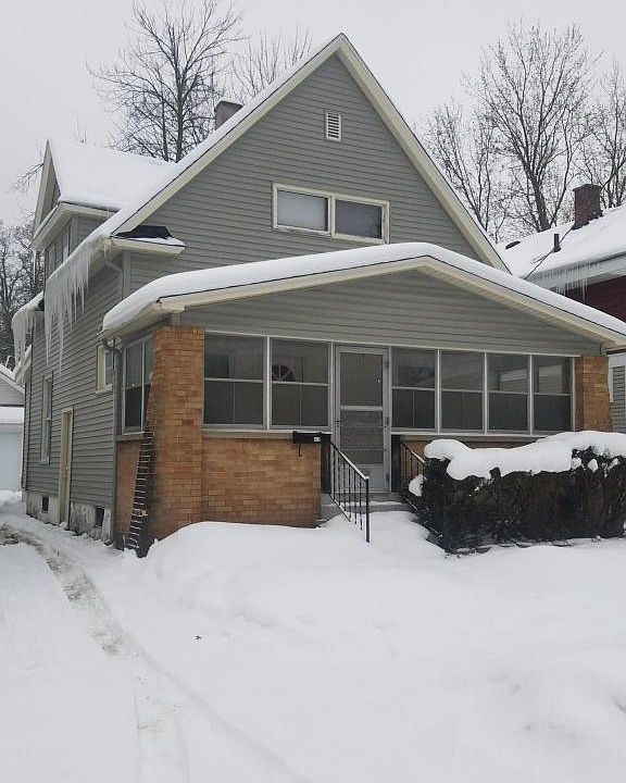 1st image of 410 Fernando St NE
