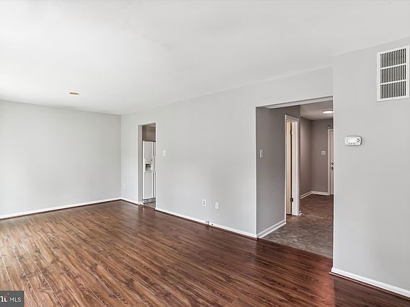 4th image of 4423 Fishermans Ct