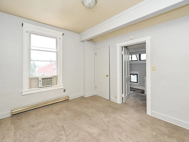 2431 Ohio Ave #4 — Photo 8