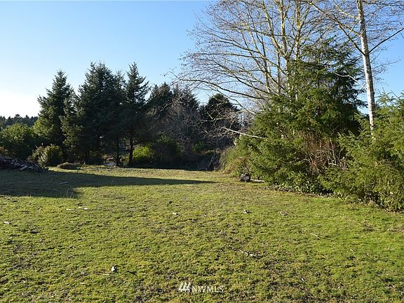 2nd image of 107 Duck Lake Drive NE