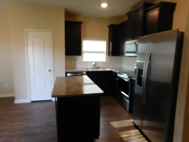 304 Aaron St — Photo 7