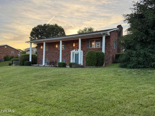 125 Amhurst Ln, Bristol, TN 37620