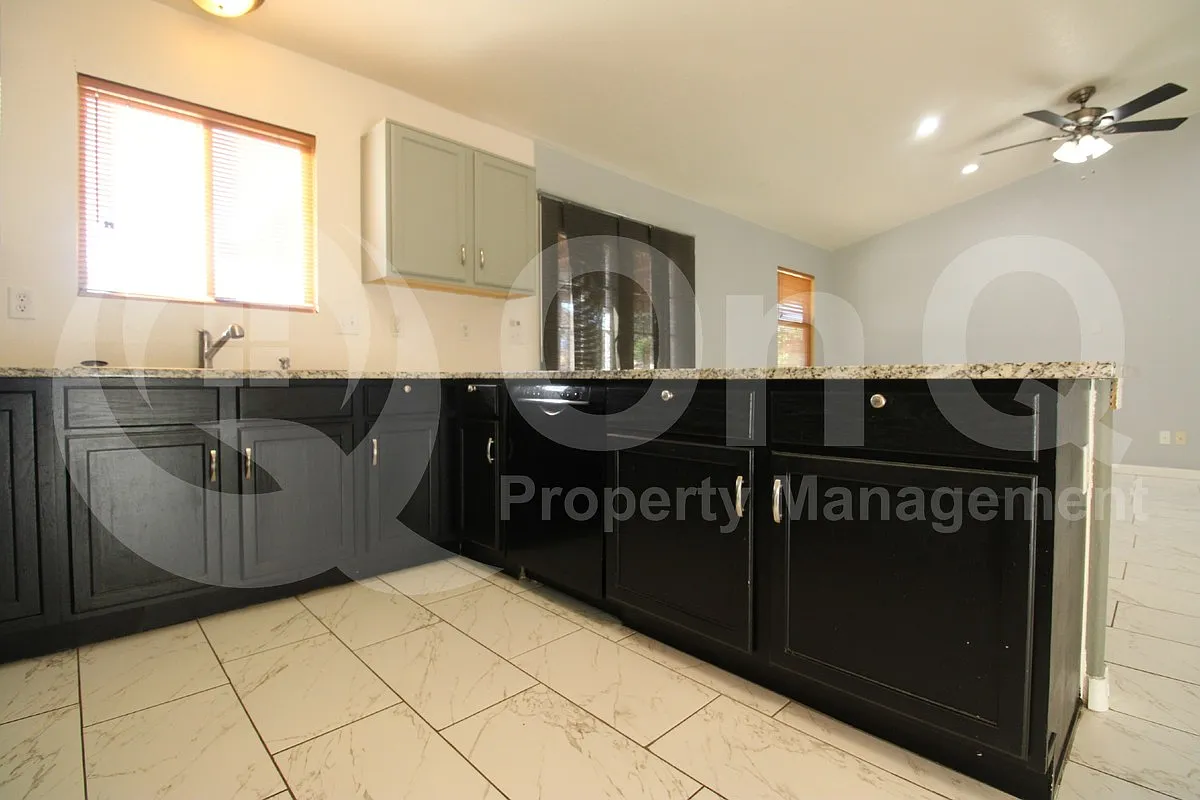 4 bed, 2.0 bath, 1738 sqft, $1,850 — Photo 3