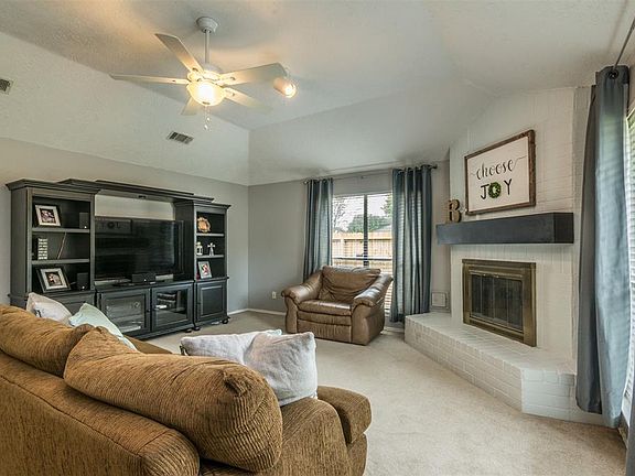 5th image of 1605 Wildwood Dr