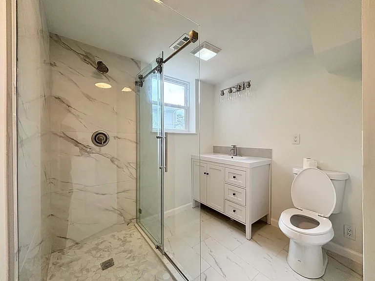 453 Briggs Cir #B — Photo 4