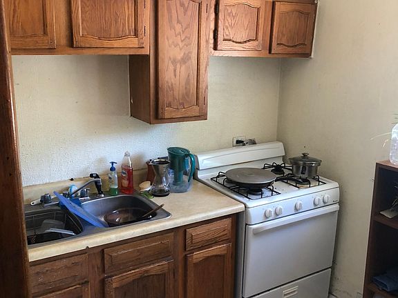 5th image of 1369 Columbine St #2