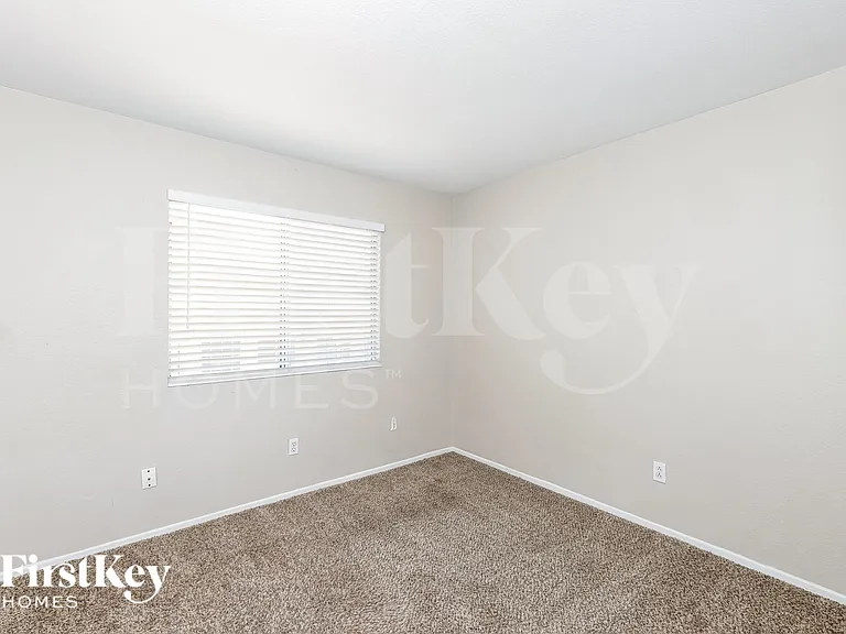1683 Black Hills Way — Photo 12