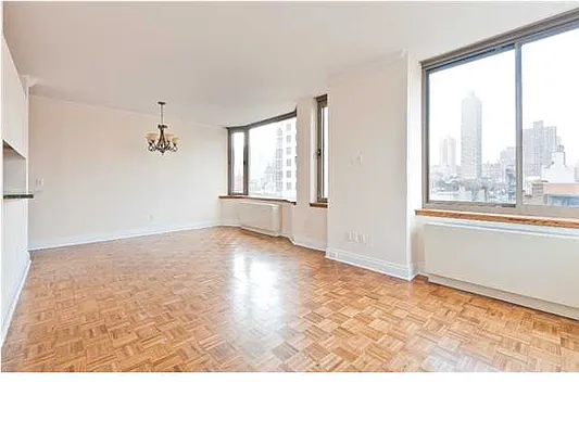 Sold by Mallan Real Estate Inc | media 3