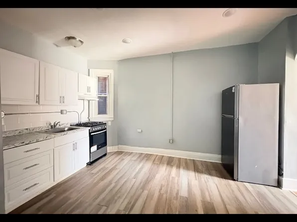 402 Central Avenue image 1 of 4