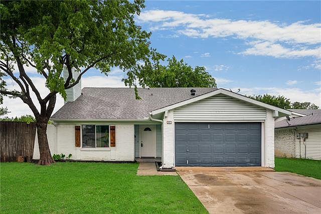 1st image of 537 Village Dr