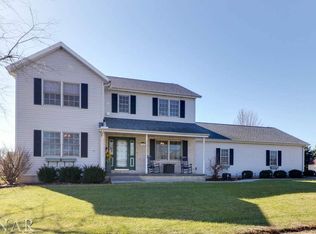 300 Terra Ln, Colfax, IL 61728