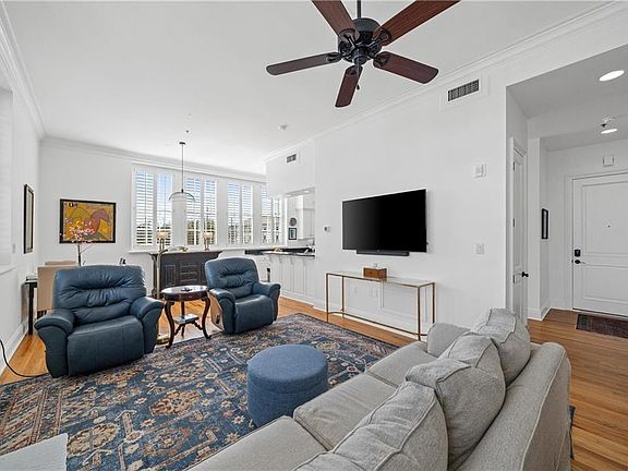 4th image of 753 Saint Francis St APT 2001B