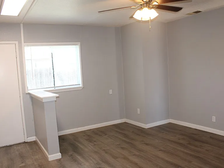 53 Alturas Ave #B — Photo 6