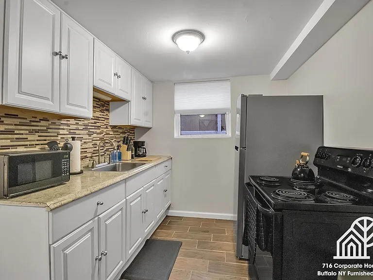 1540 Abbott Rd #1 — Photo 13