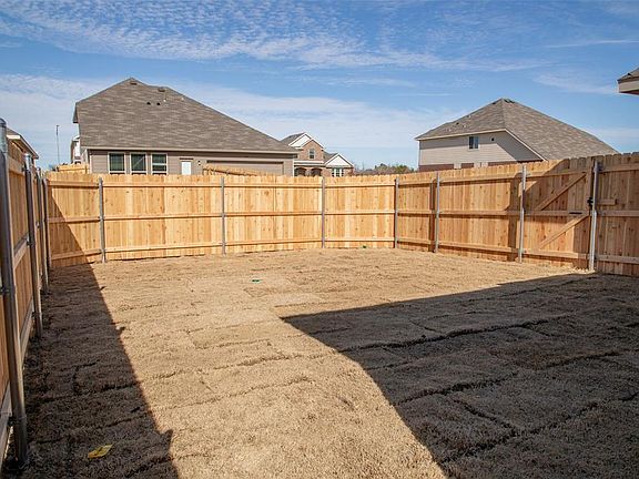 3rd image of 1813 Jasmine Dr