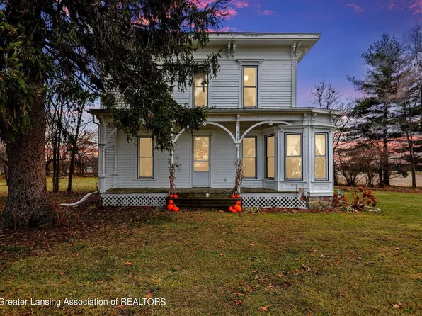 218 E Maple Ave, Bancroft, MI 48414