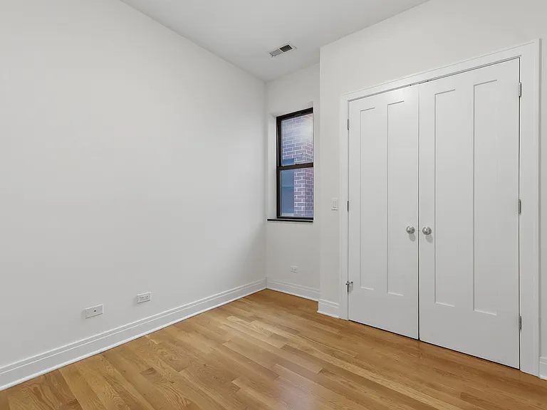 1825 N California Ave #4 — Photo 6