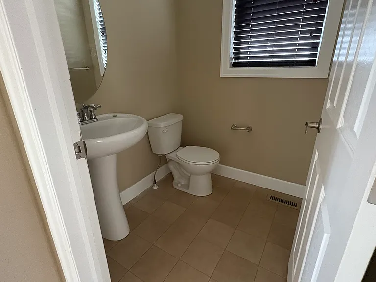 664 Windbrook Hts SW — Photo 6