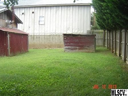 2nd image of 1203 E Boyd St