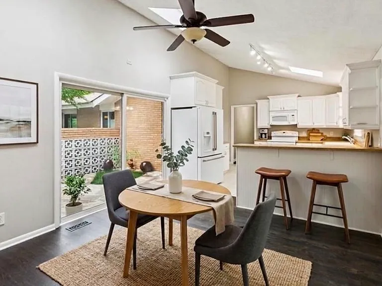 667 Brookline Dr SE — Photo 17
