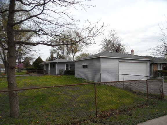 3rd image of 625 E Sunset Ave