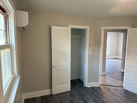 5th image of 115 Chestnut Dr APT 7