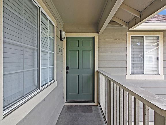 2nd image of 2475 Jubilee Ln