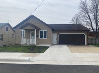 418 6th St, Peru, IL