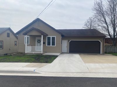 418 6th St, Peru, IL, 61354