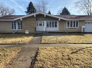 519 Garys Dr, Antioch, IL 60002