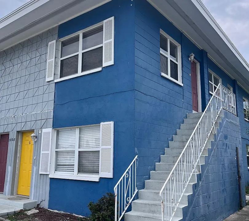 3806 -3808 W El Prado Blvd