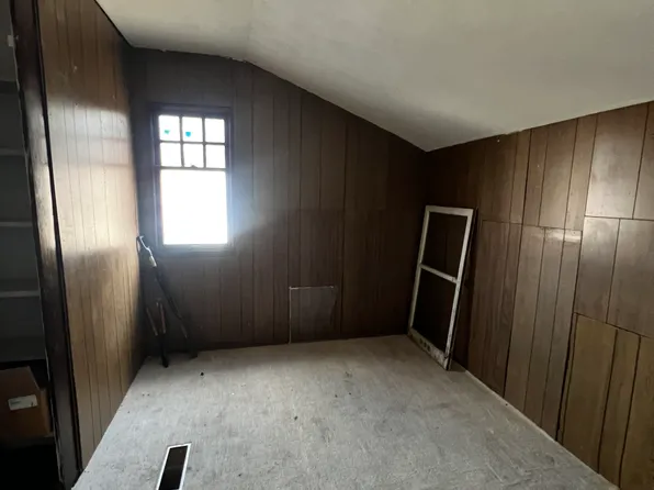 2462 N 46th St #2, Milwaukee, WI 53210