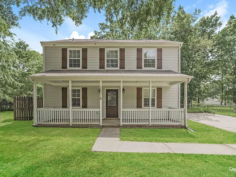 12318 Sherman Dr — Photo 1